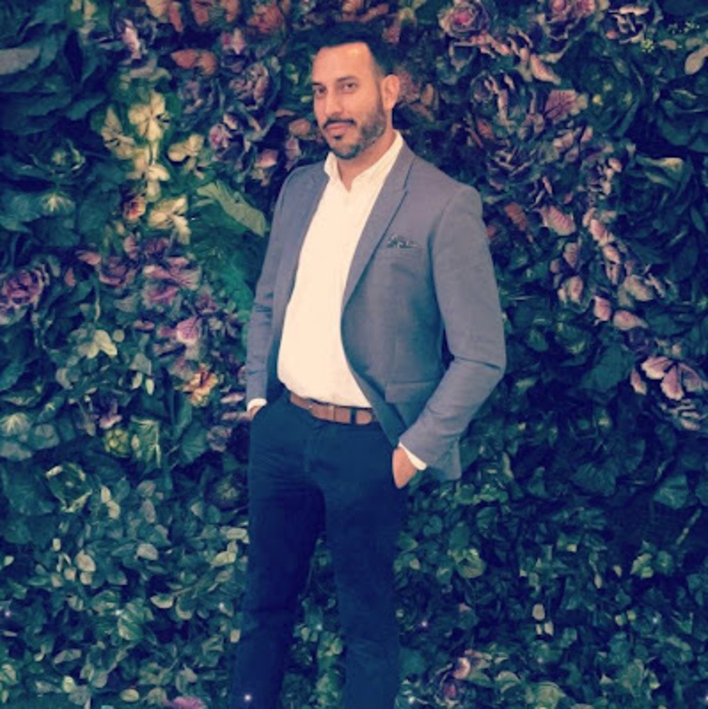 Meet your Posher, Aram